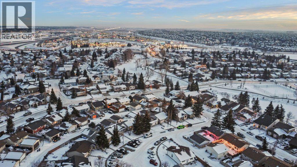 14 Sunnyside Place Se, Airdrie, Alberta  T4B 1S4 - Photo 4 - A2288291