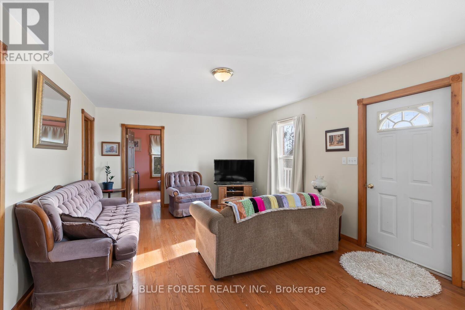 22120 Talbot Road, West Elgin, Ontario  N0L 2C0 - Photo 8 - X12830724