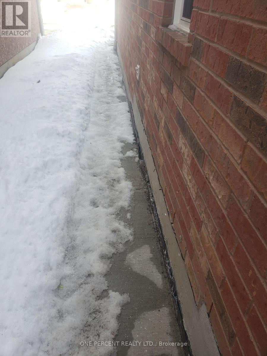 1445 Cordick Street, Oshawa, Ontario  L1K 0K2 - Photo 4 - E12830728