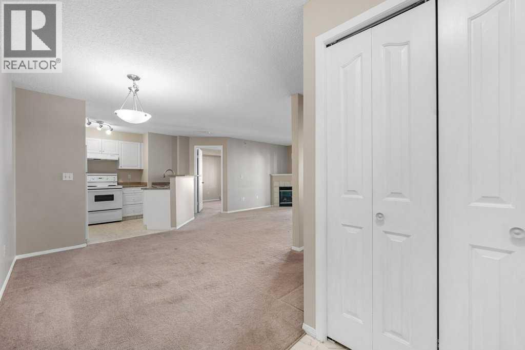 1410, 17 Country Village Bay Ne, Calgary, Alberta  T3K 5J8 - Photo 4 - A2264609