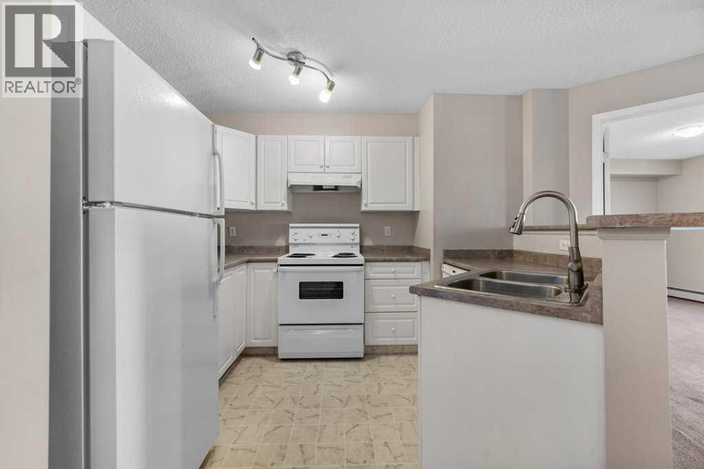 1410, 17 Country Village Bay Ne, Calgary, Alberta  T3K 5J8 - Photo 6 - A2264609