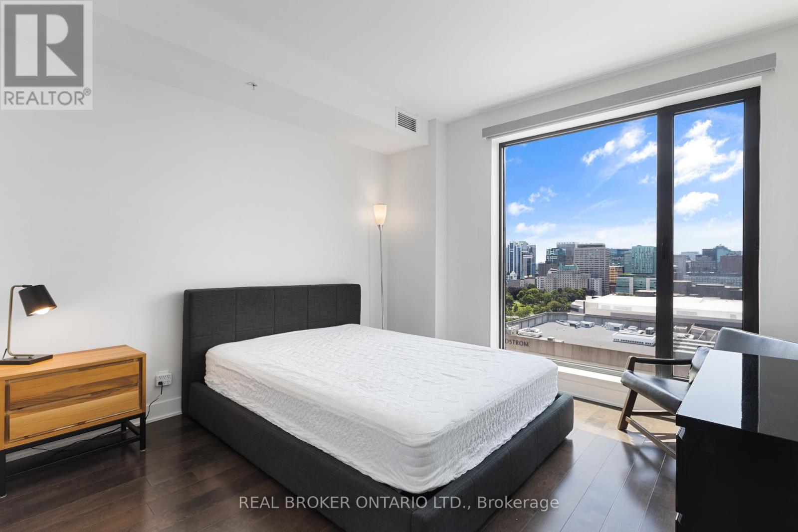 1706 - 20 Daly Avenue, Ottawa, Ontario  K1N 6E2 - Photo 13 - X12830748