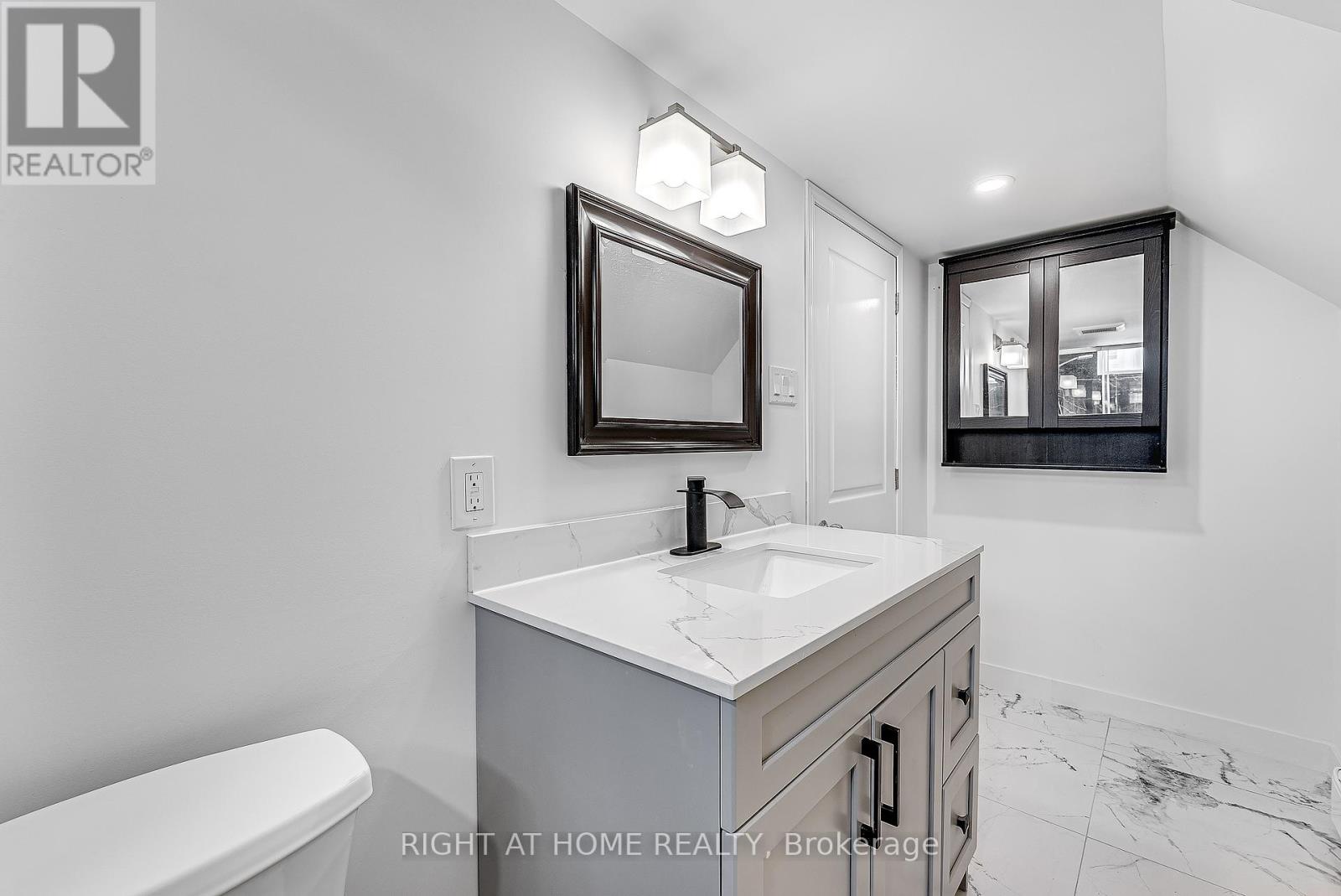 B - 902 Kenzie Street, Ottawa, Ontario  K1Z 6E4 - Photo 13 - X12830786