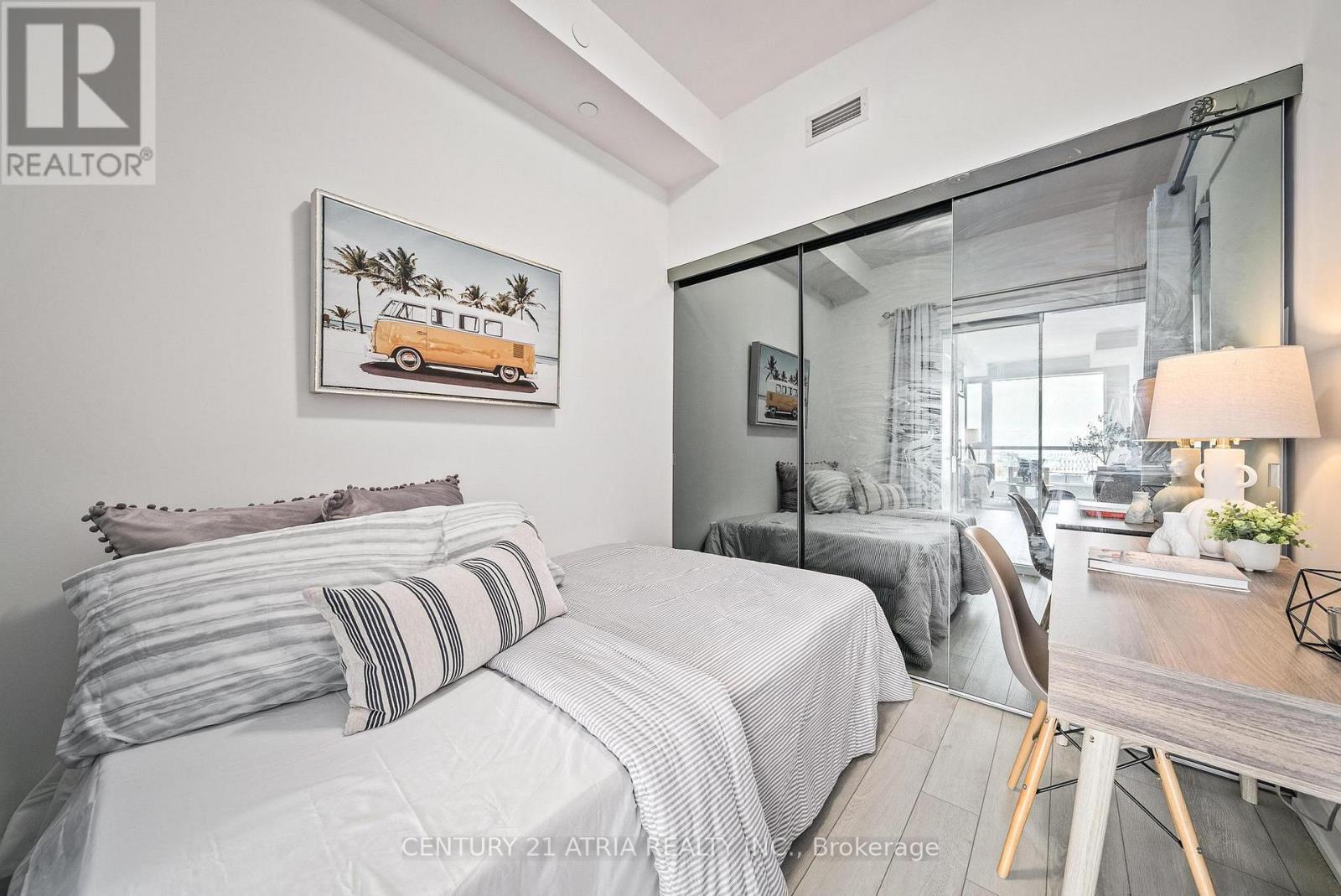 1511 - 70 Princess Street, Toronto, Ontario  M5A 0X6 - Photo 9 - C12826002