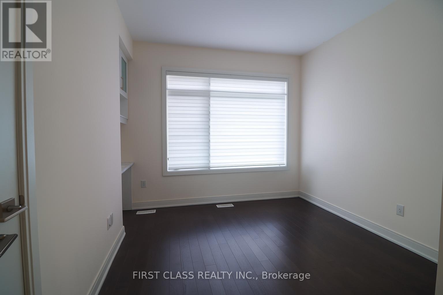 433 Veterans Drive, Brampton, Ontario  L7A 4Z1 - Photo 10 - W12830760