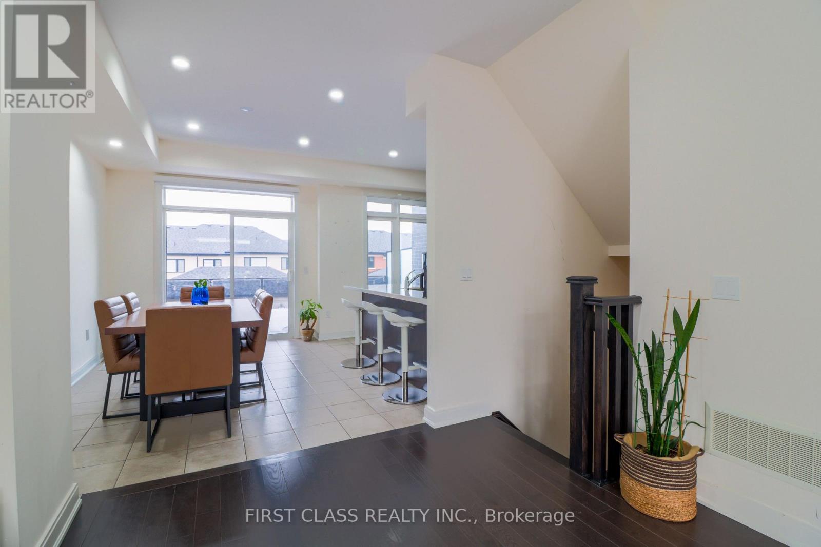 433 Veterans Drive, Brampton, Ontario  L7A 4Z1 - Photo 11 - W12830760