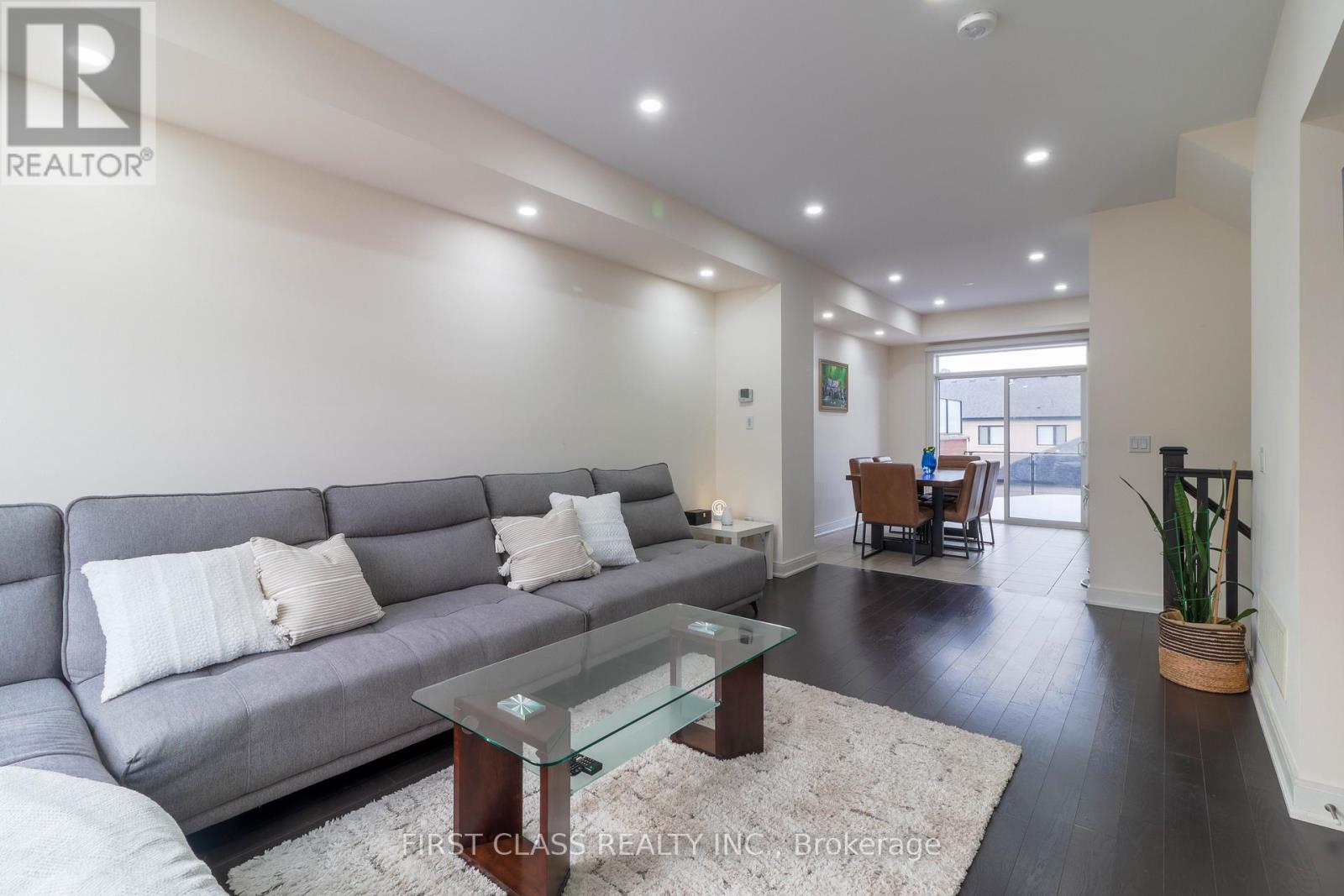 433 Veterans Drive, Brampton, Ontario  L7A 4Z1 - Photo 12 - W12830760