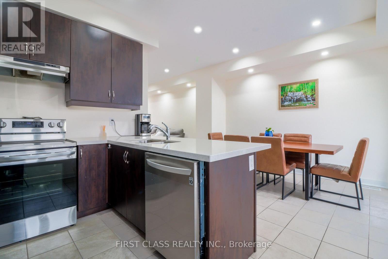 433 Veterans Drive, Brampton, Ontario  L7A 4Z1 - Photo 15 - W12830760