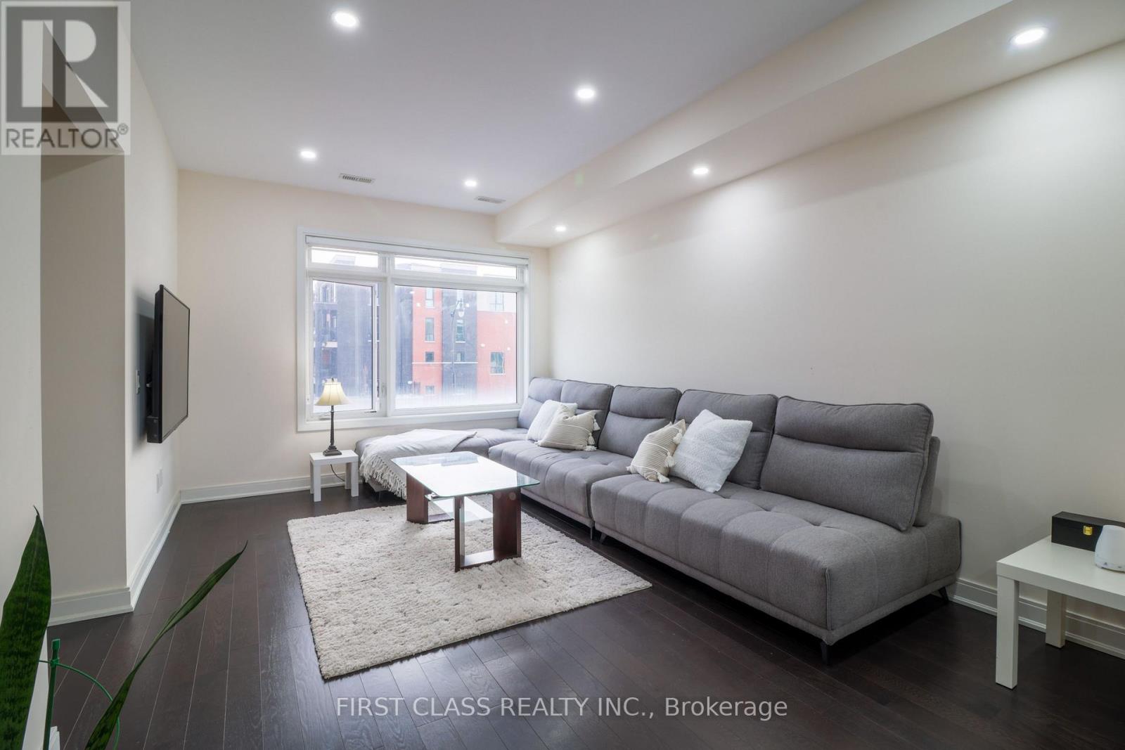 433 Veterans Drive, Brampton, Ontario  L7A 4Z1 - Photo 16 - W12830760