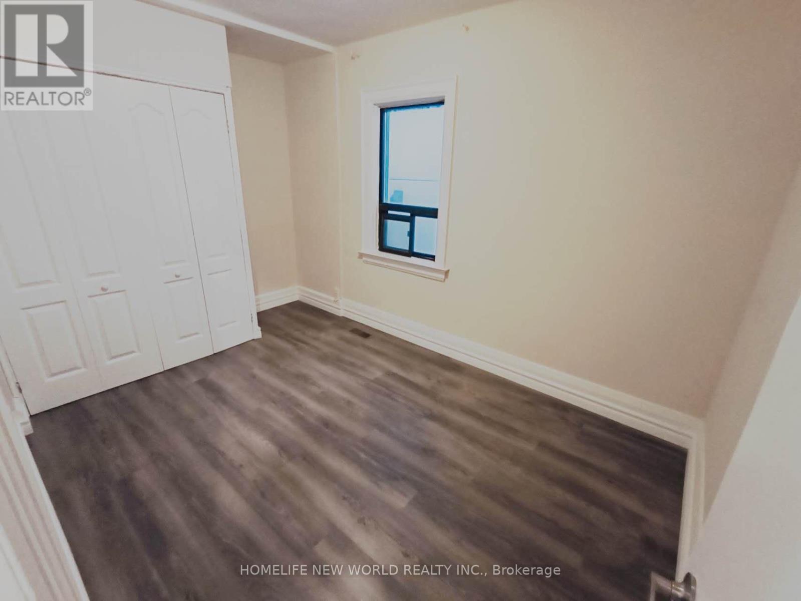 55 Chamberlain U2 Avenue, Toronto, Ontario  M6E 4J9 - Photo 3 - W12830768