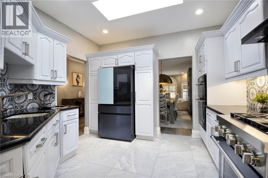 27 Woodmans Court, Kitchener, Ontario  N2P 2B2 - Photo 7 - 40808384