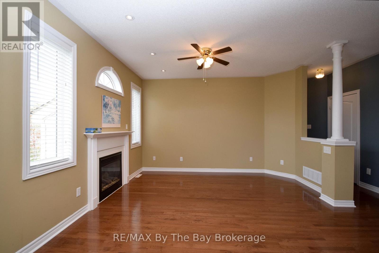 33 Tanager Crescent, Wasaga Beach, Ontario  L9Z 0B2 - Photo 10 - S12830810