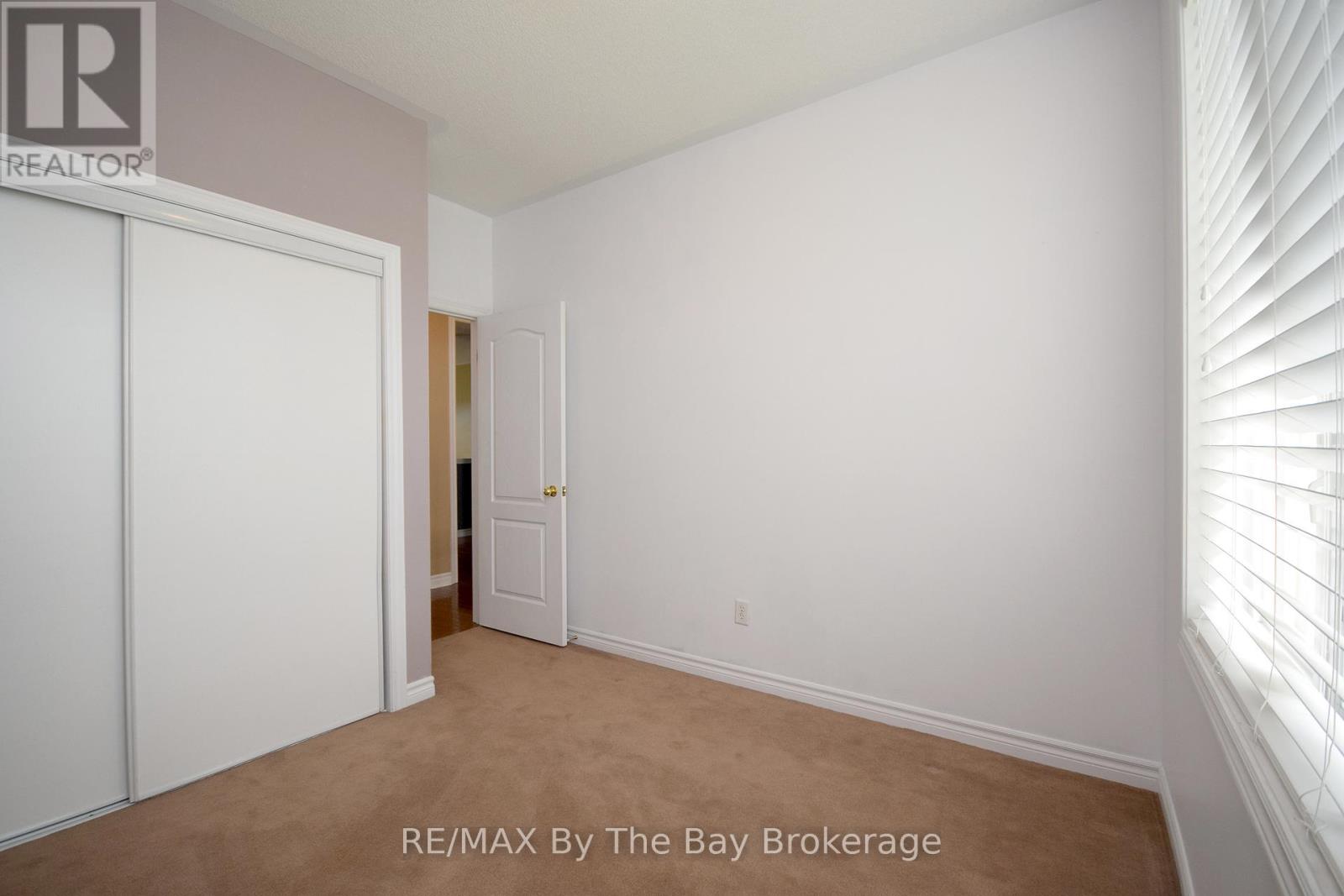 33 Tanager Crescent, Wasaga Beach, Ontario  L9Z 0B2 - Photo 16 - S12830810