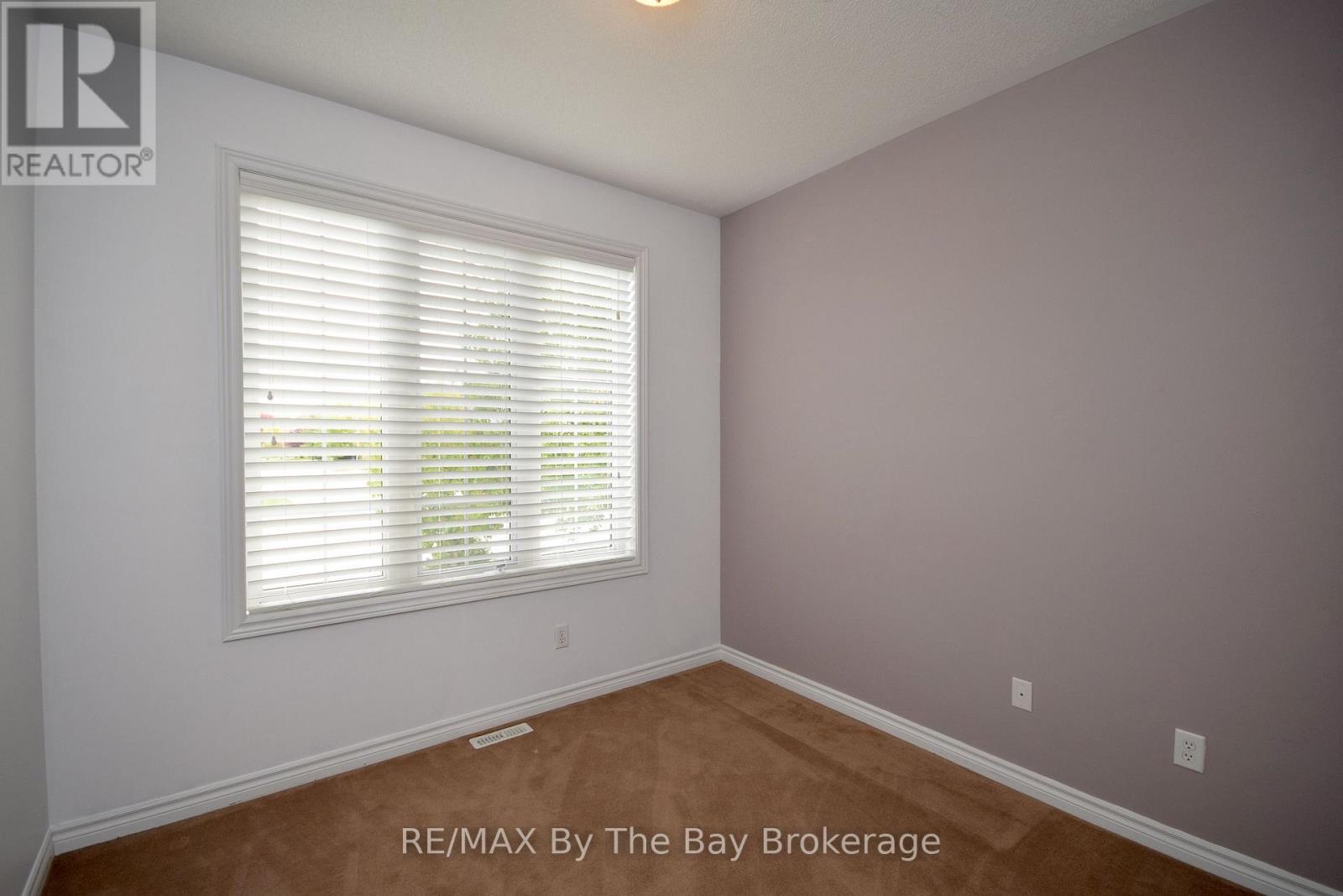 33 Tanager Crescent, Wasaga Beach, Ontario  L9Z 0B2 - Photo 17 - S12830810