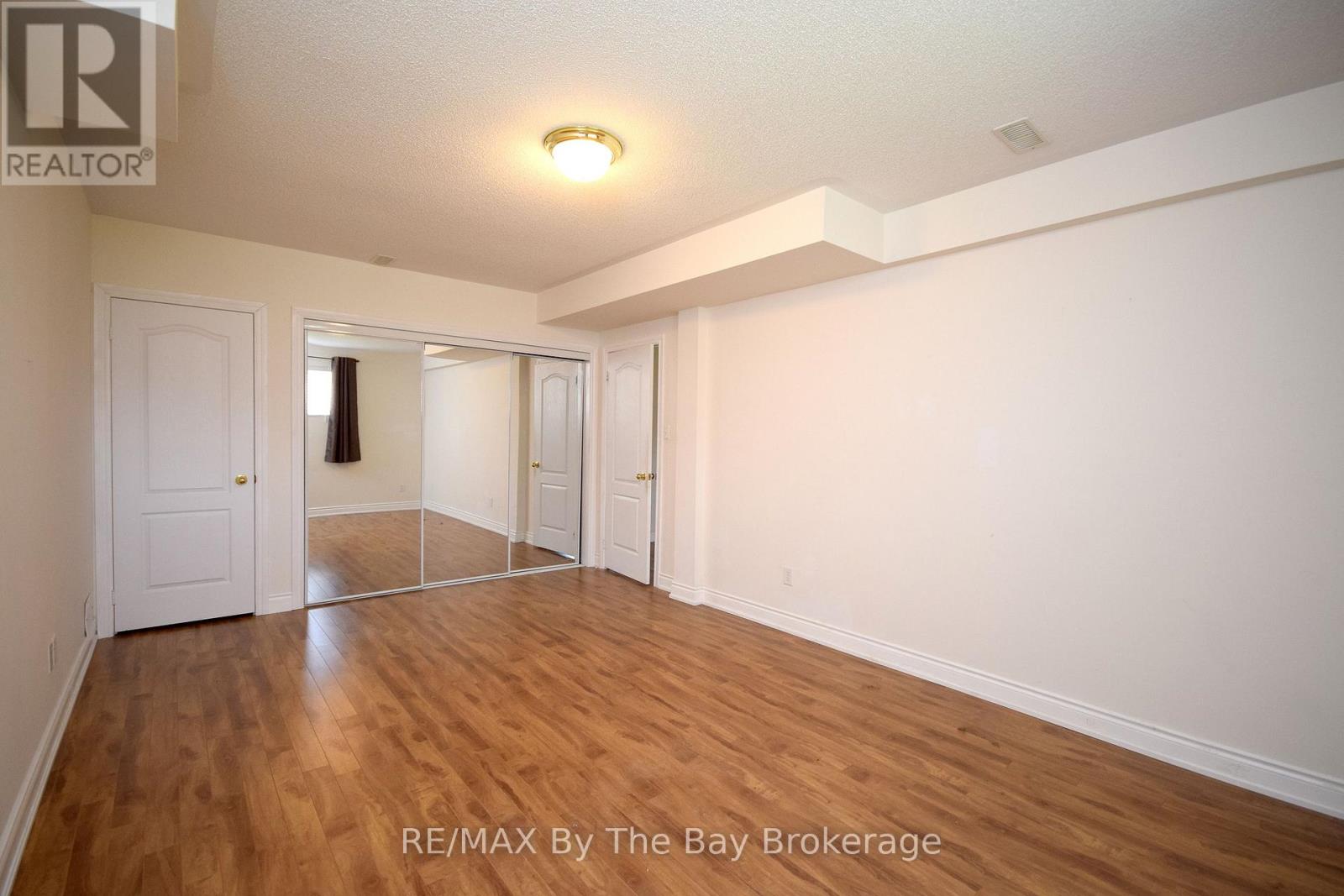 33 Tanager Crescent, Wasaga Beach, Ontario  L9Z 0B2 - Photo 25 - S12830810