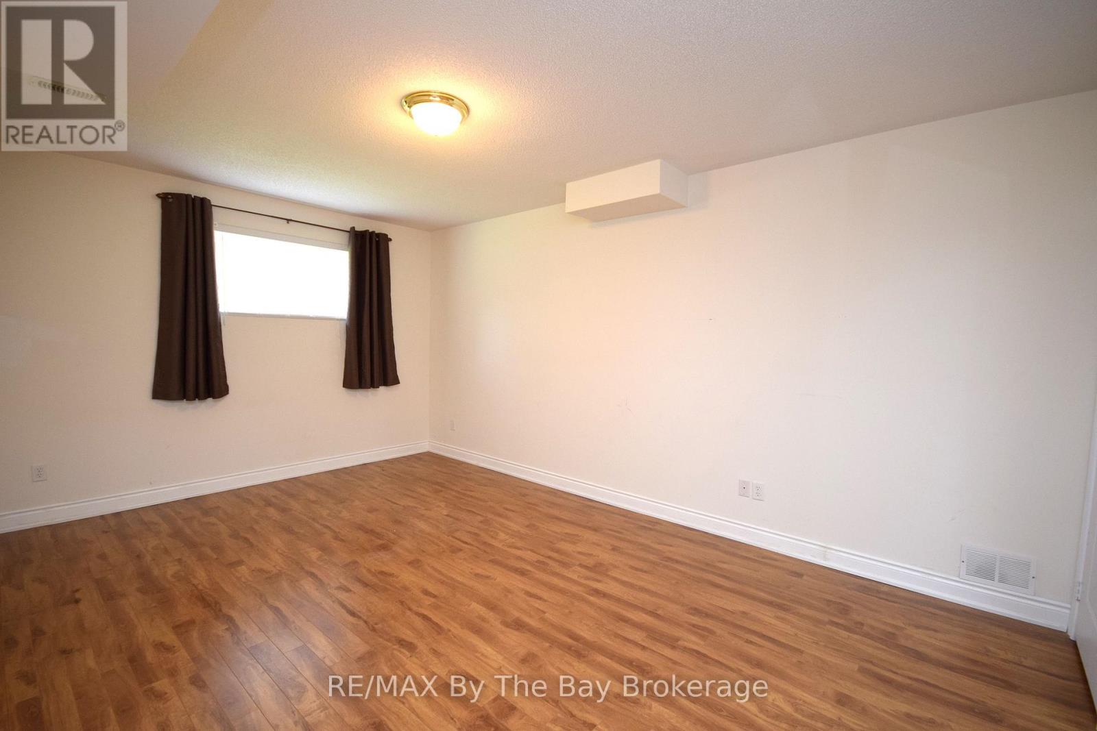 33 Tanager Crescent, Wasaga Beach, Ontario  L9Z 0B2 - Photo 26 - S12830810