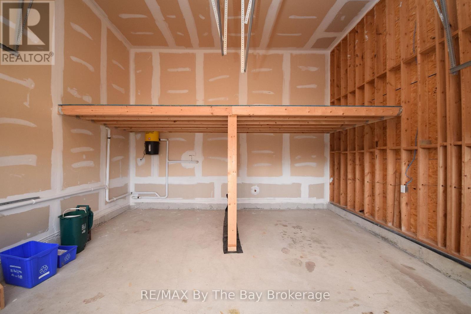 33 Tanager Crescent, Wasaga Beach, Ontario  L9Z 0B2 - Photo 29 - S12830810