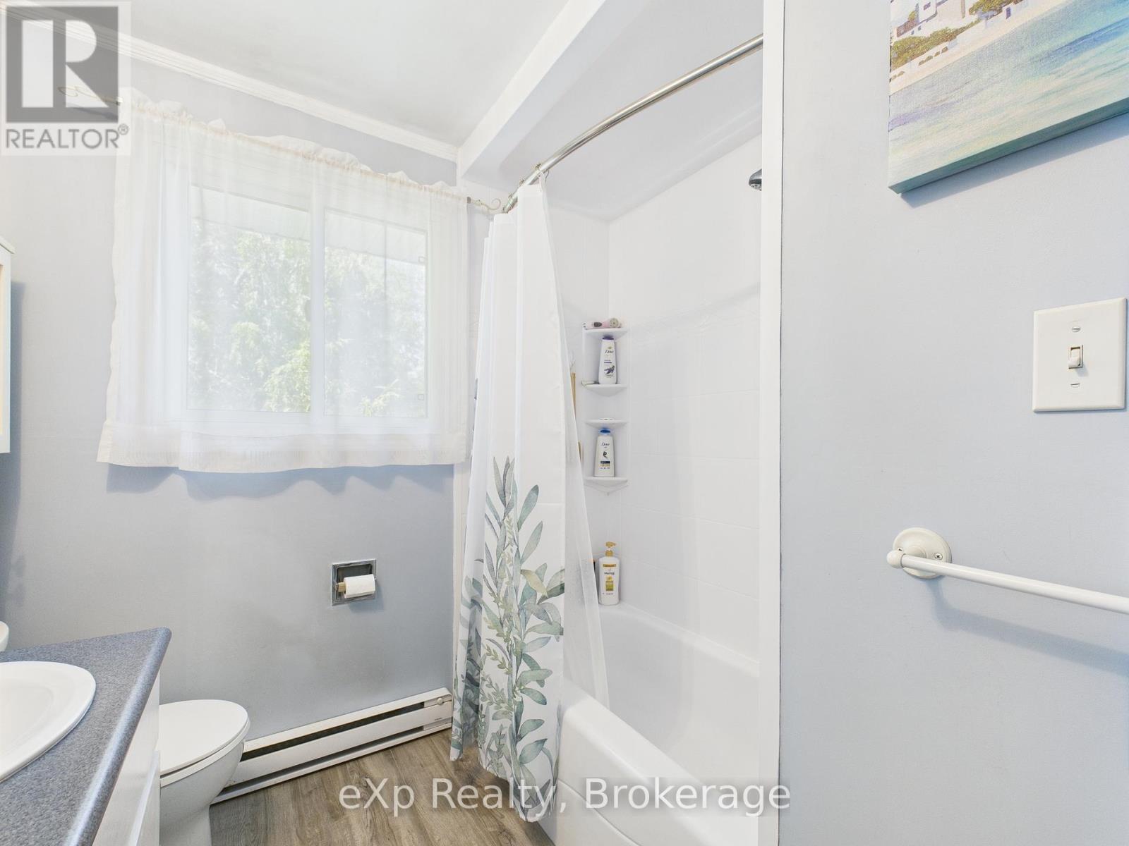 105 Menomini Road, Huron-Kinloss, Ontario  N2Z 2X3 - Photo 22 - X12830830