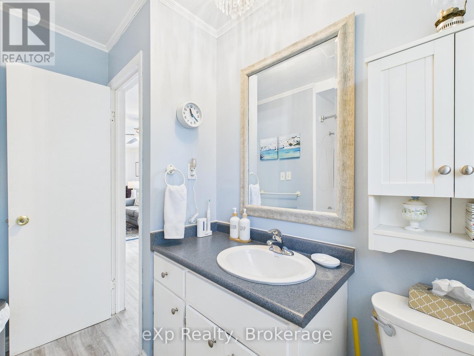 105 Menomini Road, Huron-Kinloss, Ontario  N2Z 2X3 - Photo 23 - X12830830