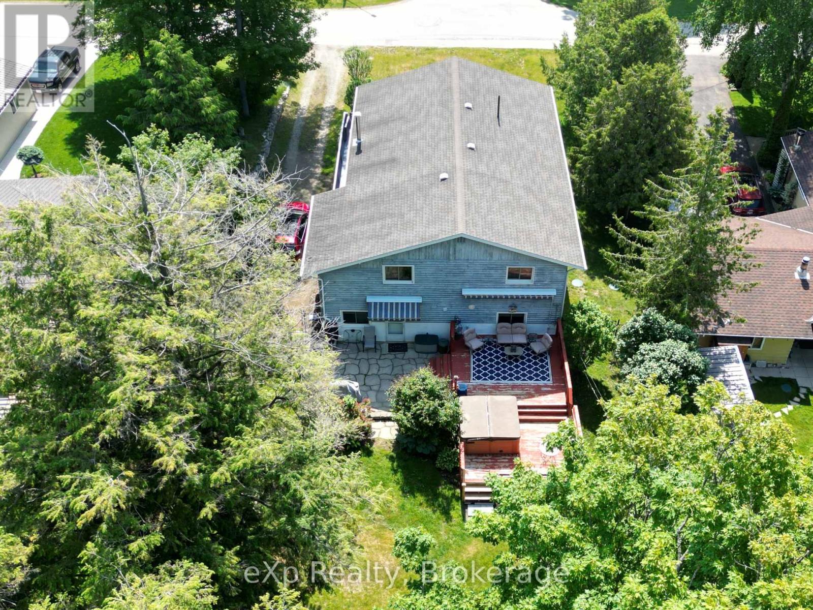 105 Menomini Road, Huron-Kinloss, Ontario  N2Z 2X3 - Photo 3 - X12830830