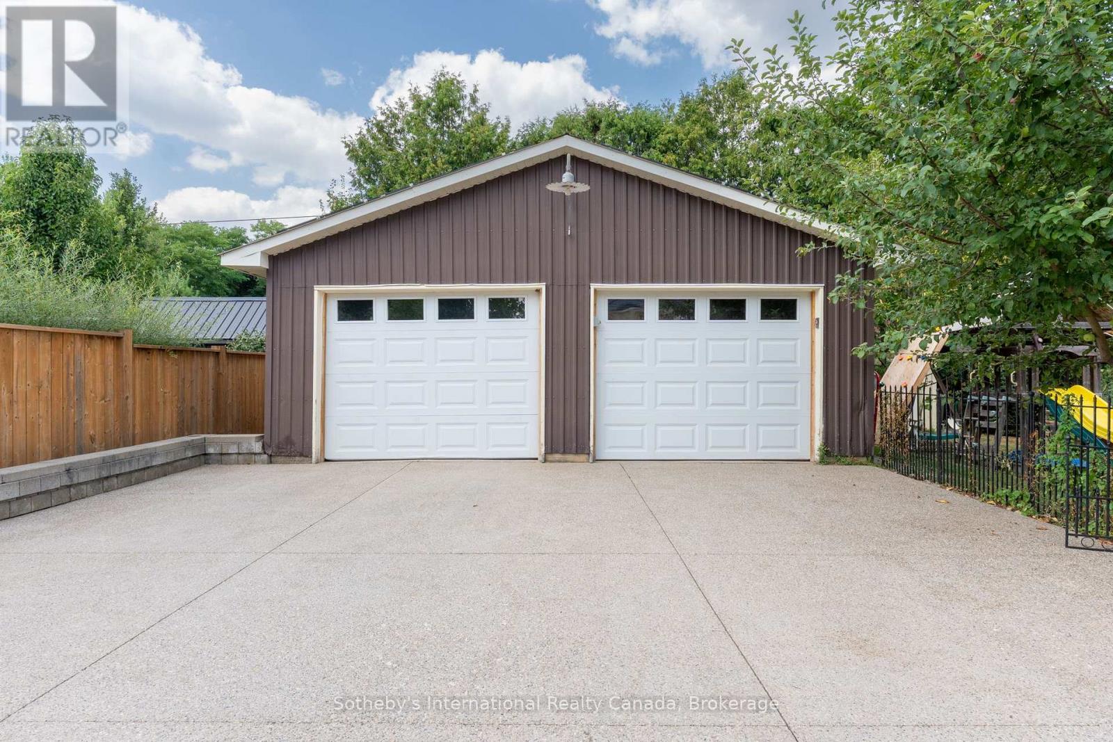 12 Elizabeth Street W, Clearview, Ontario L0M 1G0 - Photo 43 - S12793148