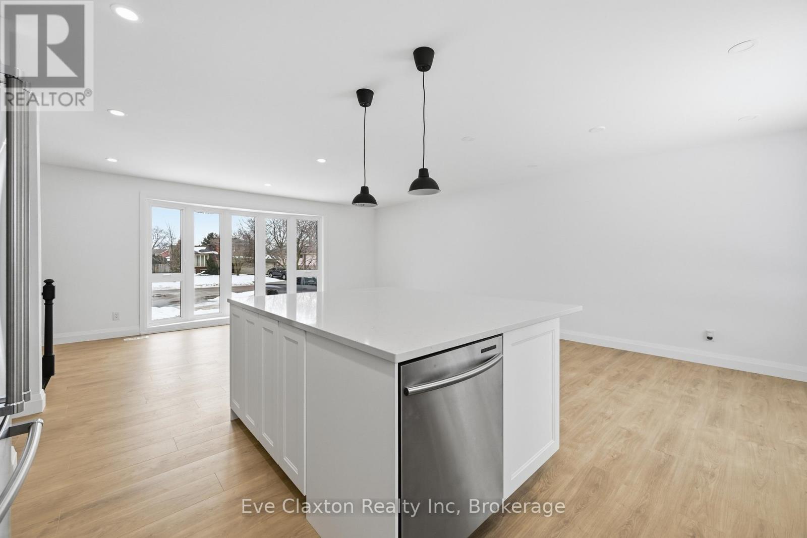 50 Sherwood Forest Trail, Welland, Ontario  L3C 5X6 - Photo 21 - X12807560