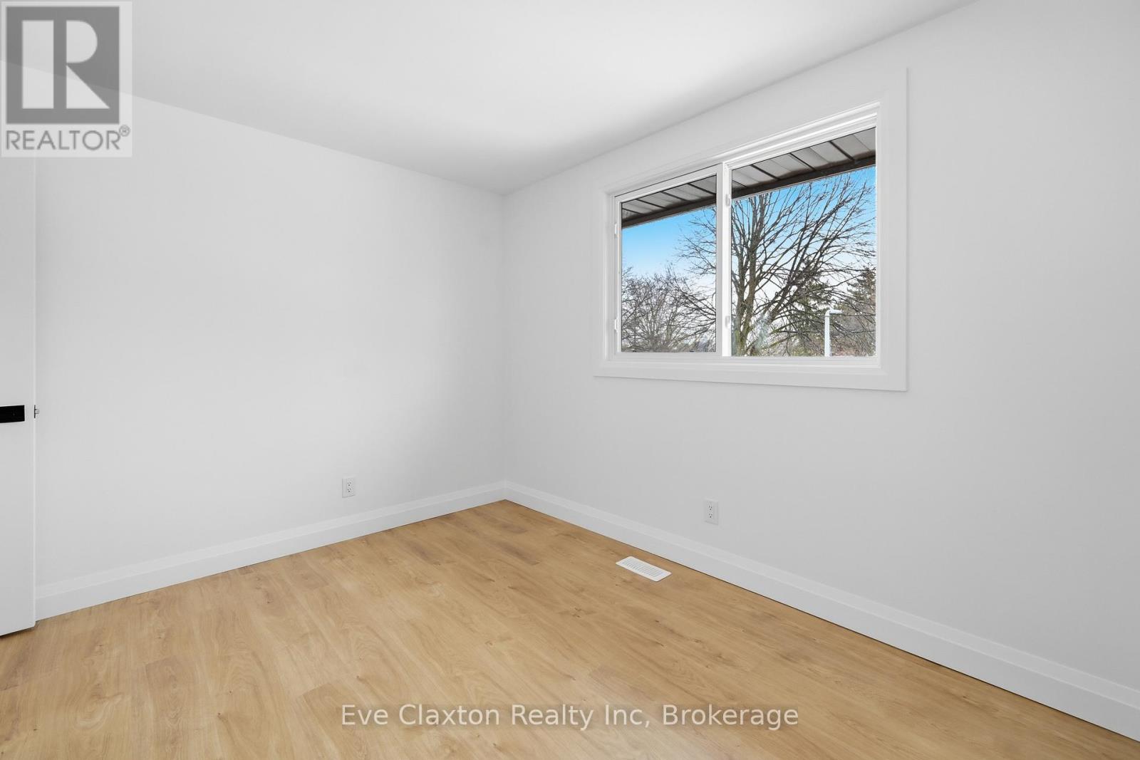 50 Sherwood Forest Trail, Welland, Ontario  L3C 5X6 - Photo 29 - X12807560