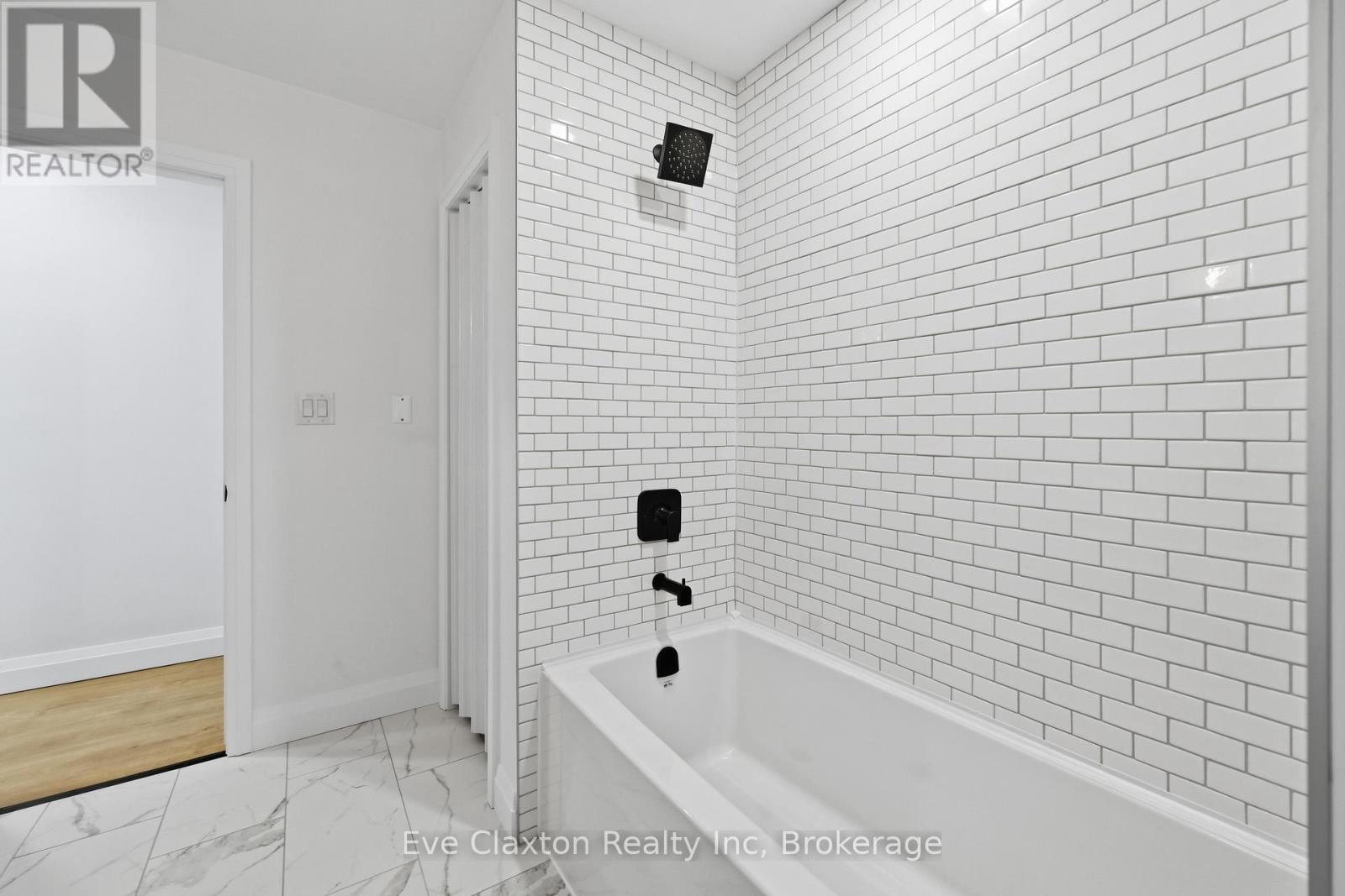 50 Sherwood Forest Trail, Welland, Ontario  L3C 5X6 - Photo 38 - X12807560