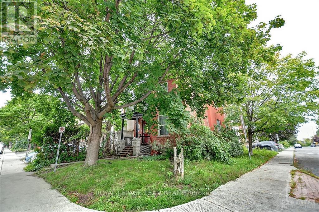 2 - 63 Sweetland Avenue, Ottawa, Ontario  K1N 7T7 - Photo 2 - X12830800