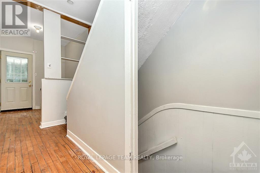 2 - 63 Sweetland Avenue, Ottawa, Ontario  K1N 7T7 - Photo 4 - X12830800