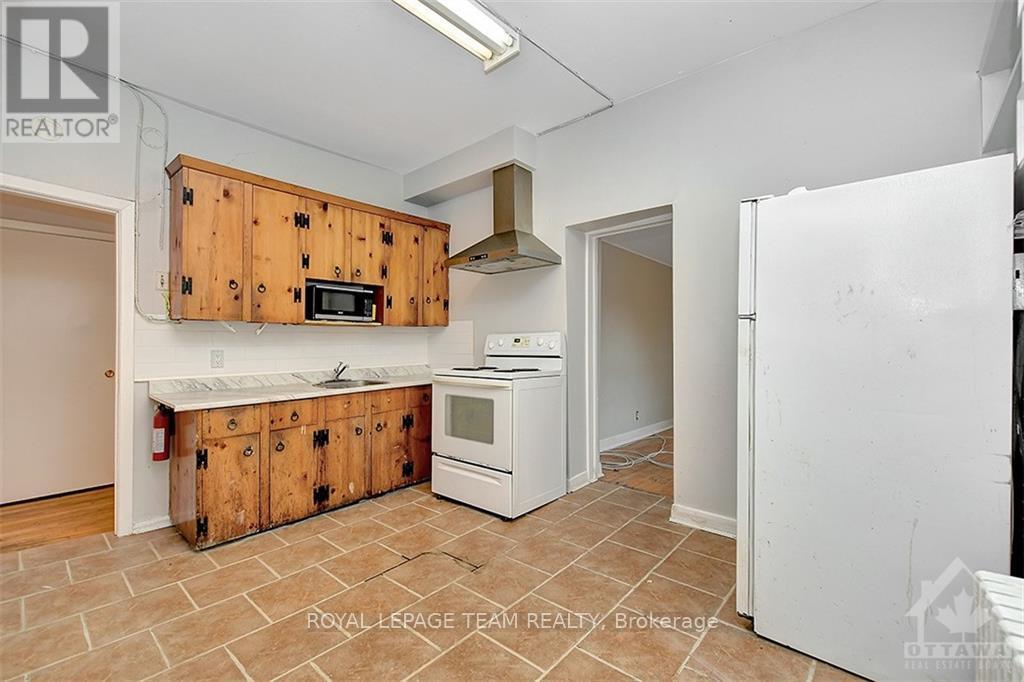 2 - 63 Sweetland Avenue, Ottawa, Ontario  K1N 7T7 - Photo 9 - X12830800