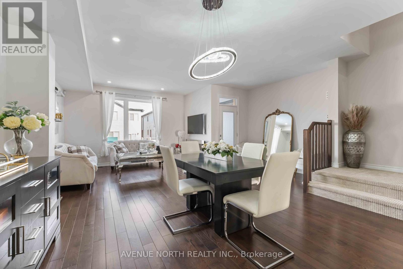 320 Grackle Street, Ottawa, Ontario  K1X 0G6 - Photo 13 - X12830814