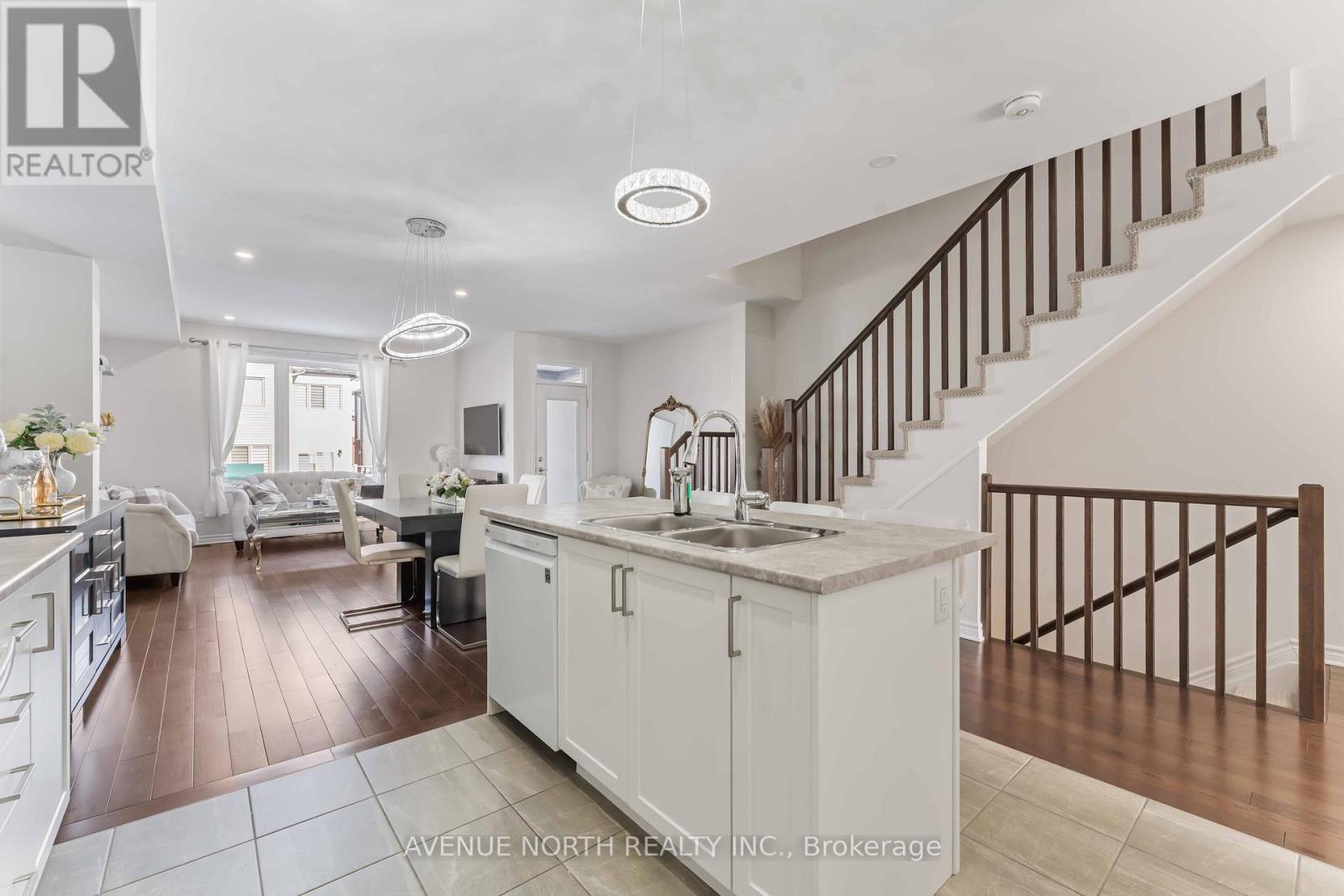 320 Grackle Street, Ottawa, Ontario  K1X 0G6 - Photo 18 - X12830814