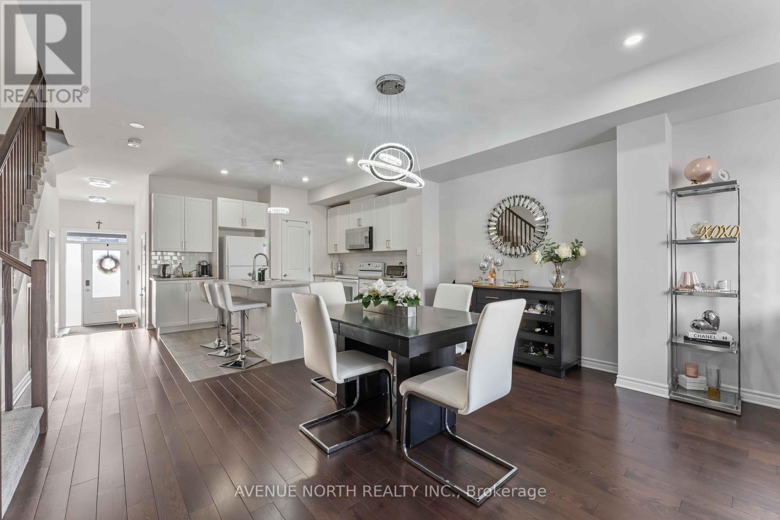 320 Grackle Street, Ottawa, Ontario  K1X 0G6 - Photo 9 - X12830814