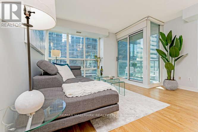 706 - 30 Grand Trunk Crescent, Toronto, Ontario M5J 3A4 - Photo 15 - C12830802