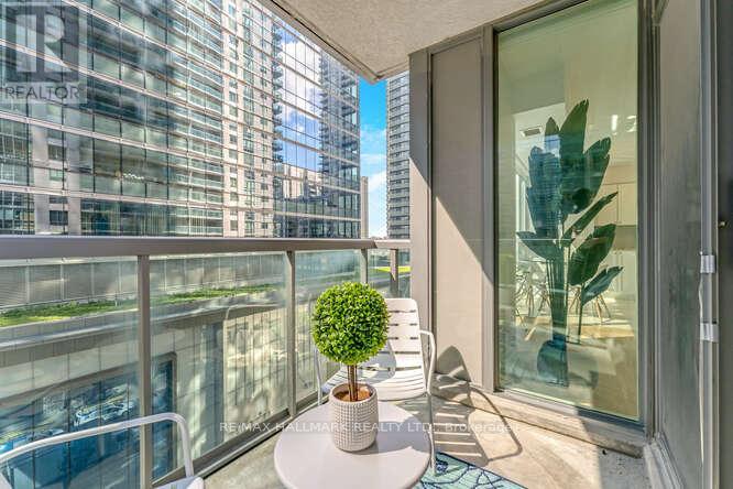 706 - 30 Grand Trunk Crescent, Toronto, Ontario M5J 3A4 - Photo 19 - C12830802