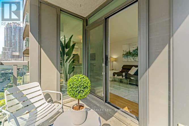 706 - 30 Grand Trunk Crescent, Toronto, Ontario M5J 3A4 - Photo 20 - C12830802