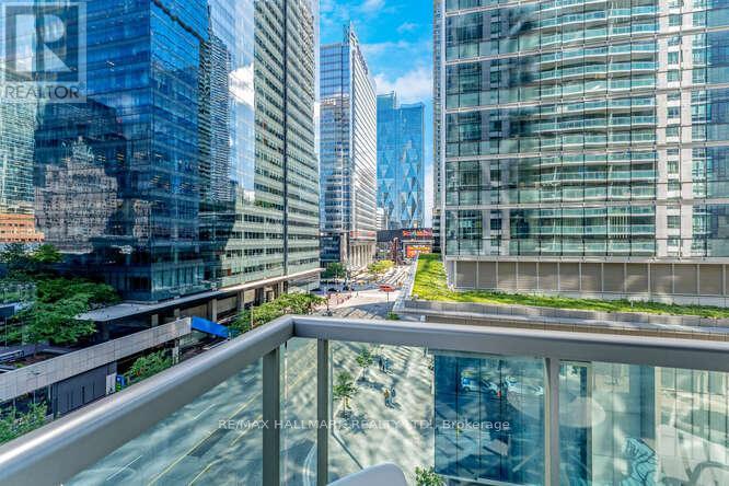 706 - 30 Grand Trunk Crescent, Toronto, Ontario M5J 3A4 - Photo 22 - C12830802