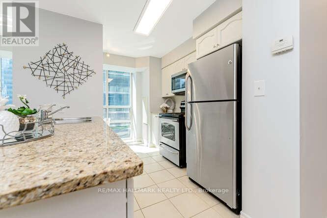 706 - 30 Grand Trunk Crescent, Toronto, Ontario M5J 3A4 - Photo 7 - C12830802