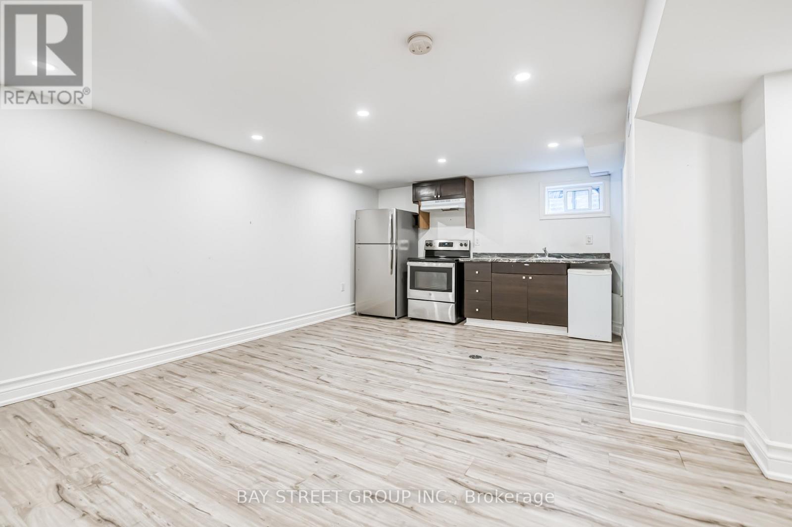 Bsmt - 99 Cherrywood Drive, Newmarket (Bristol-London), Ontario  L3Y 2X6 - Photo 11 - N12830824