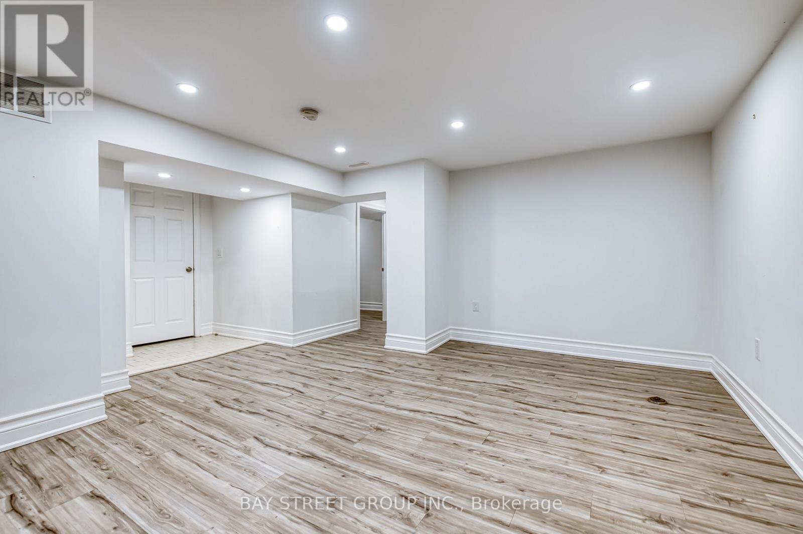 Bsmt - 99 Cherrywood Drive, Newmarket (Bristol-London), Ontario  L3Y 2X6 - Photo 13 - N12830824