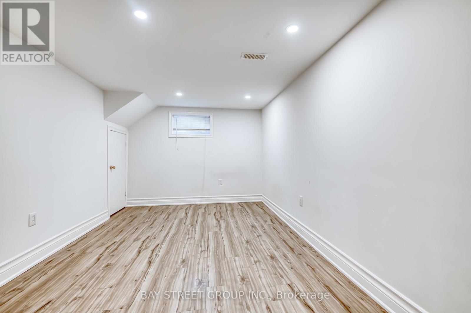 Bsmt - 99 Cherrywood Drive, Newmarket (Bristol-London), Ontario  L3Y 2X6 - Photo 15 - N12830824