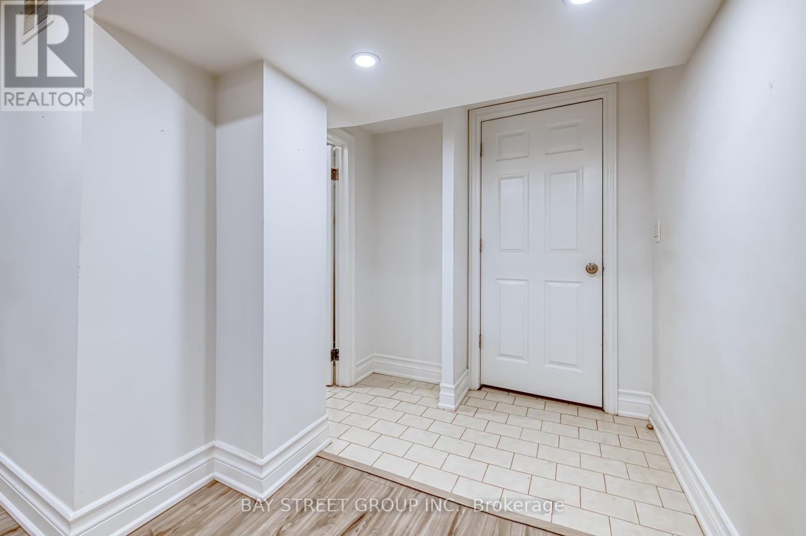 Bsmt - 99 Cherrywood Drive, Newmarket (Bristol-London), Ontario  L3Y 2X6 - Photo 3 - N12830824