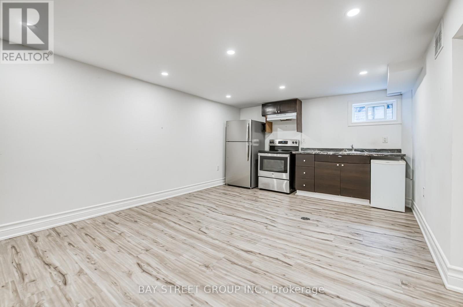 Bsmt - 99 Cherrywood Drive, Newmarket (Bristol-London), Ontario  L3Y 2X6 - Photo 5 - N12830824