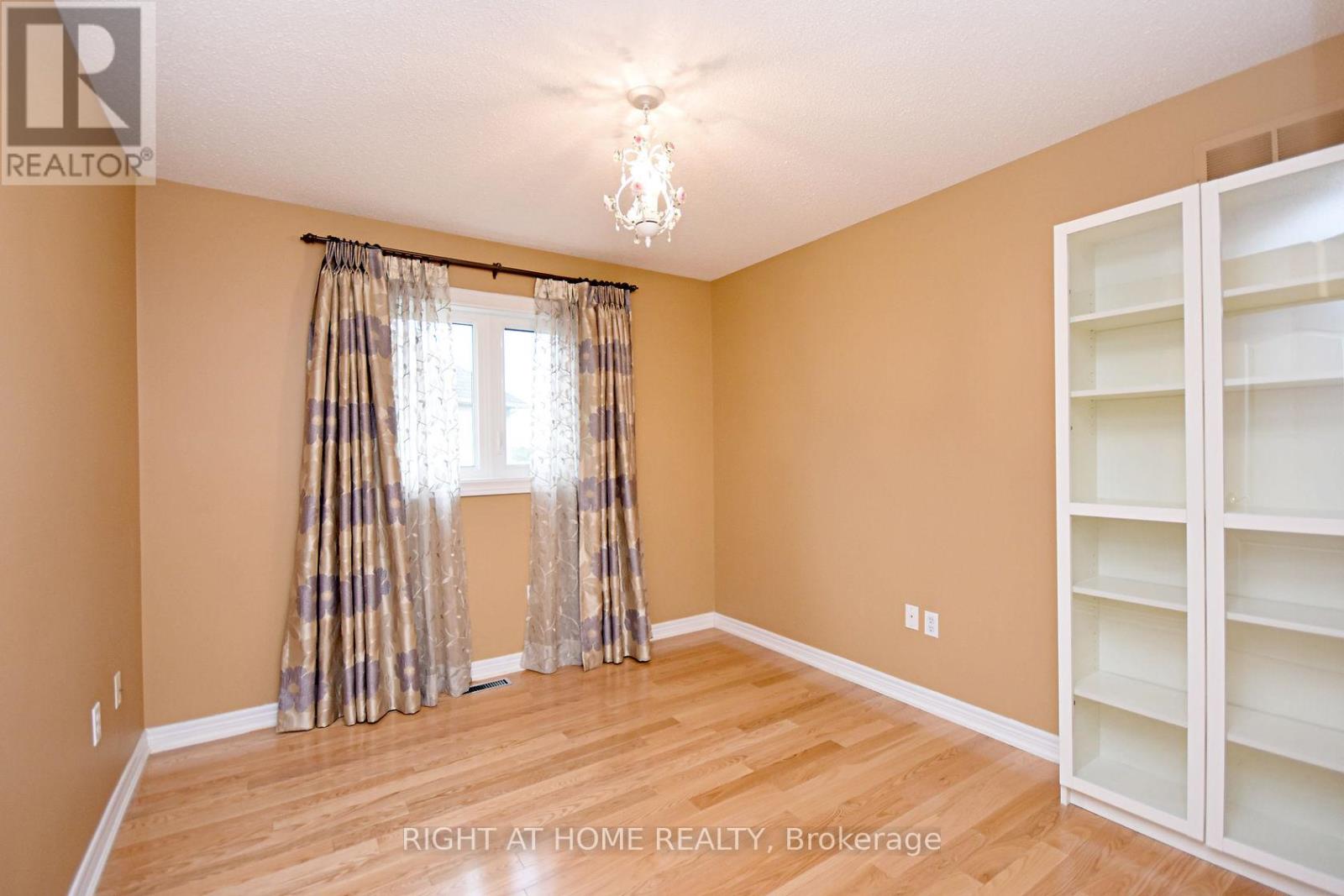 6612 Blackheath Ridge, Mississauga, Ontario  L5W 1Z7 - Photo 13 - W12830822