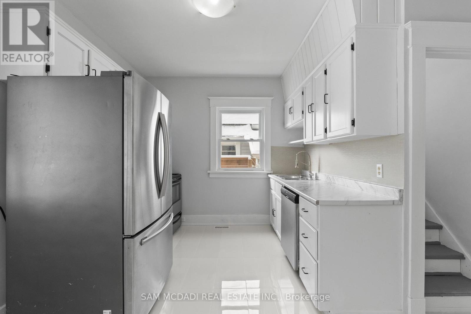 5810 Symmes Street, Niagara Falls, Ontario  L2G 2G3 - Photo 12 - X12830828