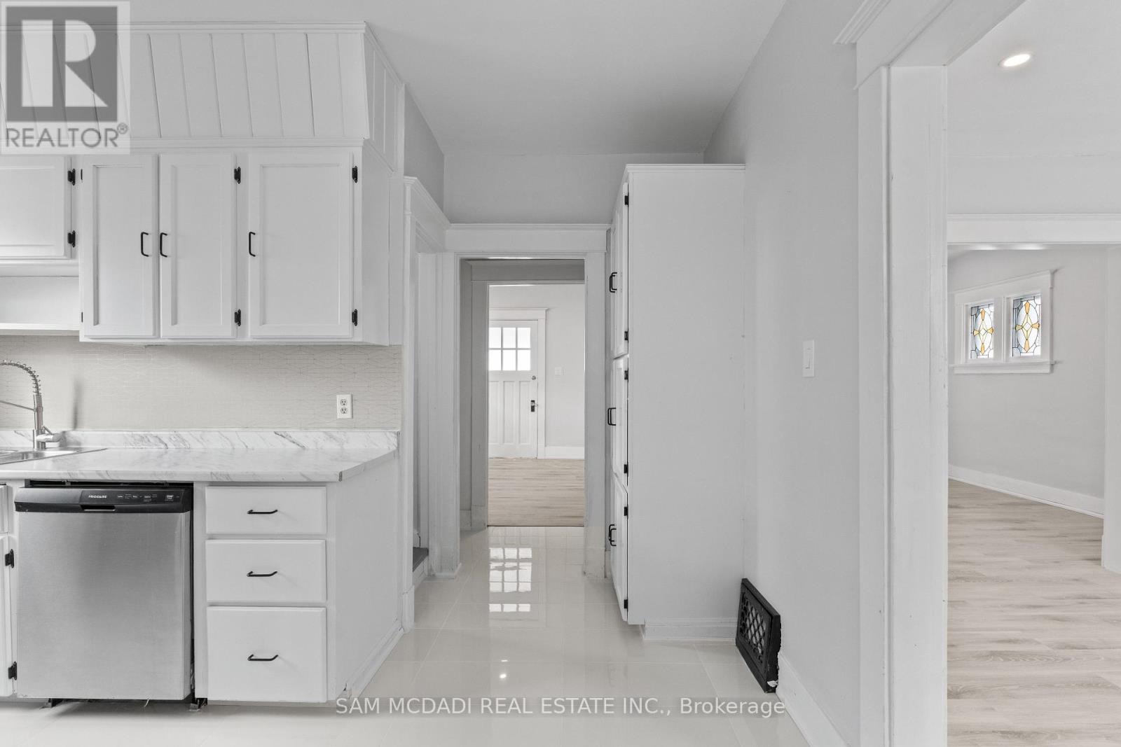 5810 Symmes Street, Niagara Falls, Ontario  L2G 2G3 - Photo 13 - X12830828