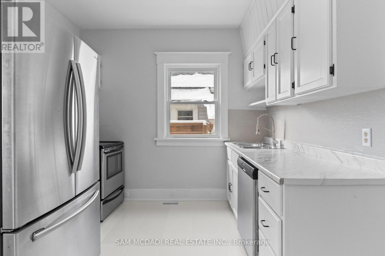 5810 Symmes Street, Niagara Falls, Ontario  L2G 2G3 - Photo 14 - X12830828