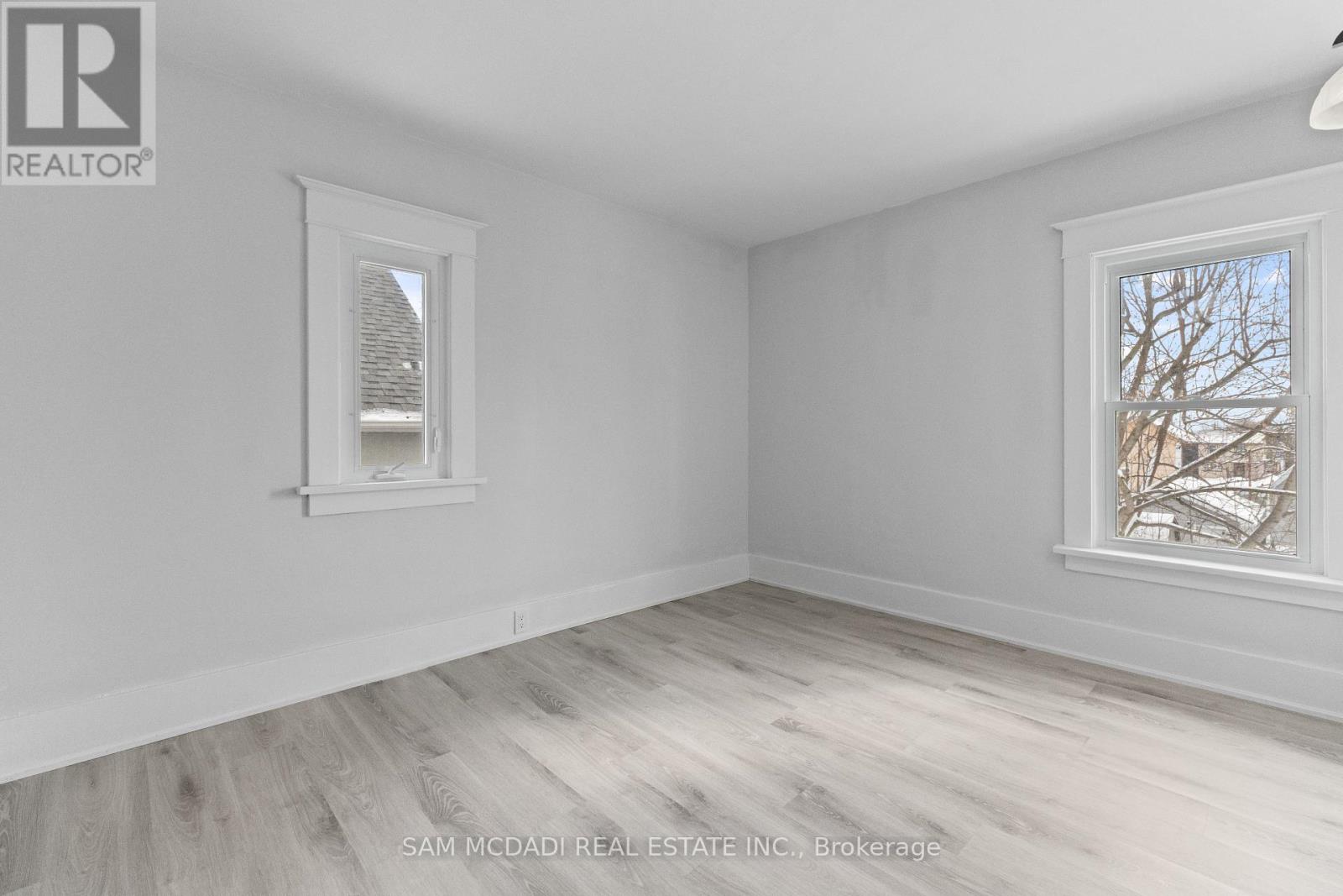 5810 Symmes Street, Niagara Falls, Ontario  L2G 2G3 - Photo 31 - X12830828