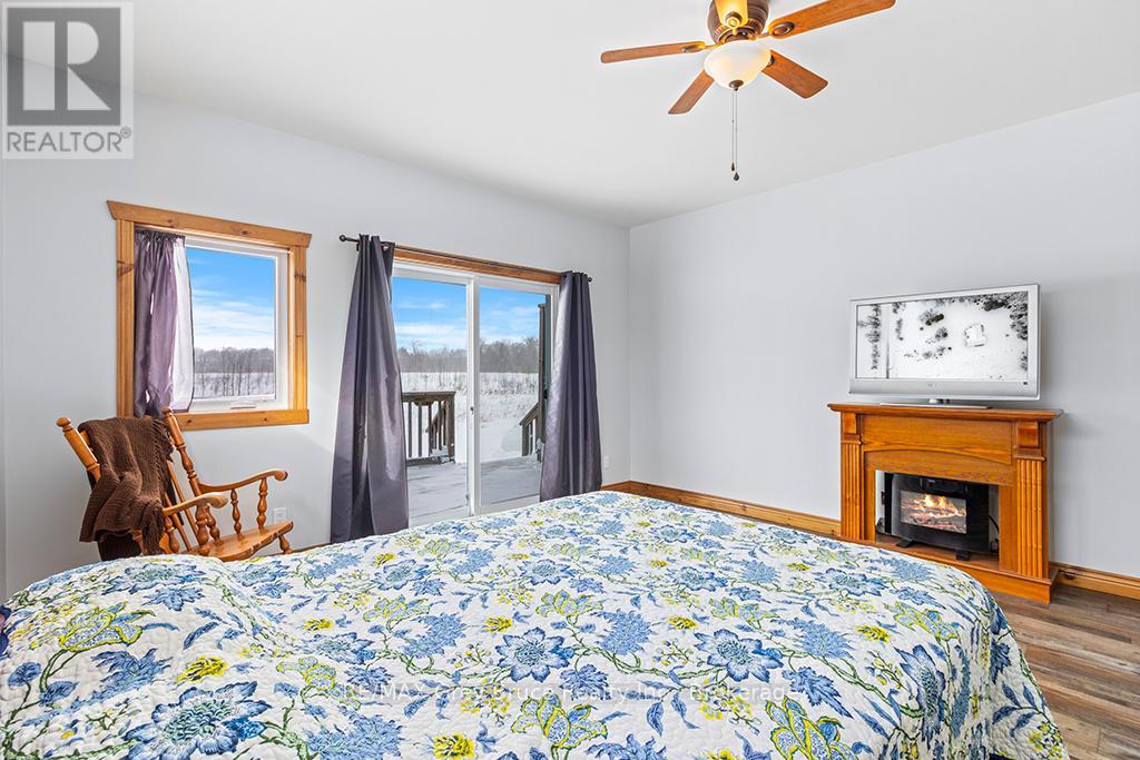 1379 West Road, Northern Bruce Peninsula, Ontario  N0H 1W0 - Photo 25 - X12526262